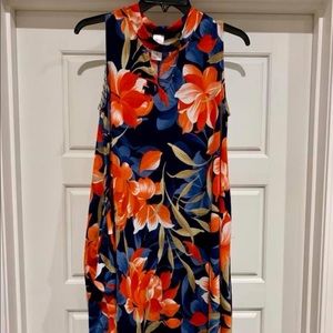Floral keyhole dress